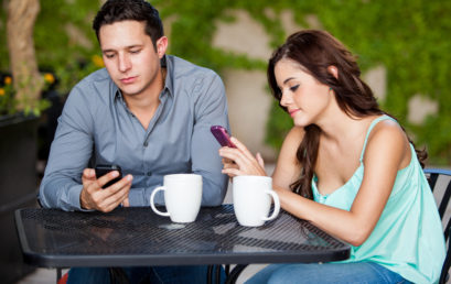 10 First Date “Red Flags” That You Need to Be Aware Of